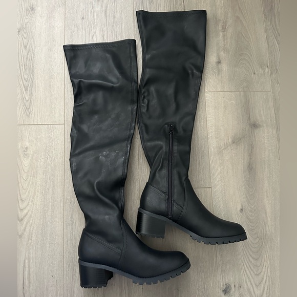 NEW WITH BOX Lulus Over the Knee Boots in Black - Picture 4 of 10